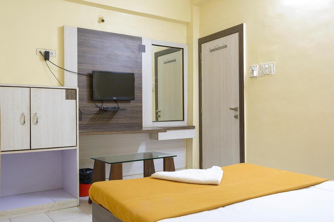 Hotel Mukesh Residency ปูเน่ ภายนอก รูปภาพ