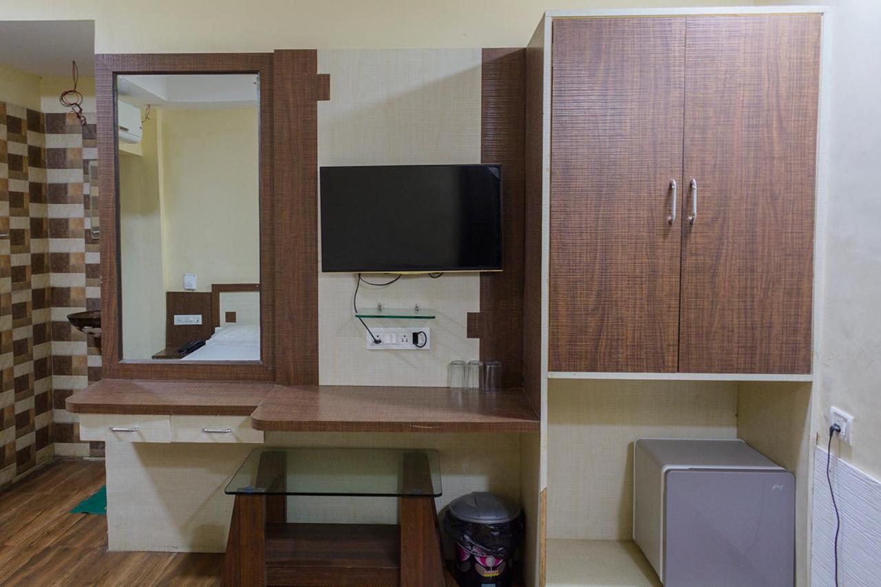 Hotel Mukesh Residency ปูเน่ ภายนอก รูปภาพ