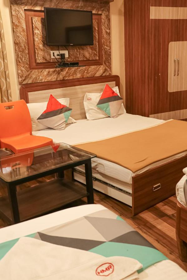 Hotel Mukesh Residency ปูเน่ ภายนอก รูปภาพ